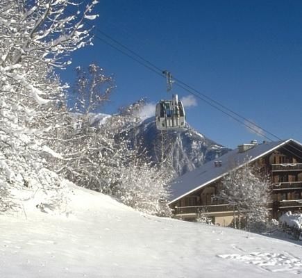 Chalet-H&ocirc;tel Aux Mille Etoiles - Exterior