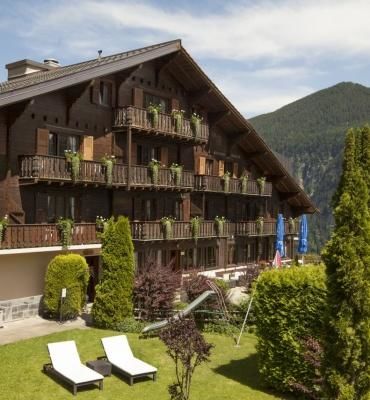 Chalet-H&ocirc;tel Aux Mille Etoiles - Exterior