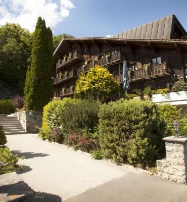 Chalet-H&ocirc;tel Aux Mille Etoiles - Exterior